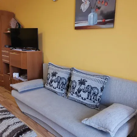 Piroska Apartman Apartament