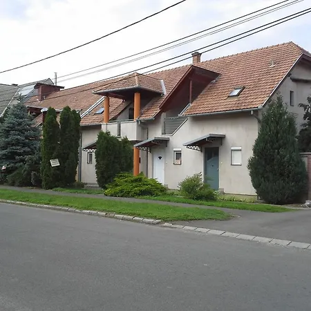 Piroska Apartman * Harkány